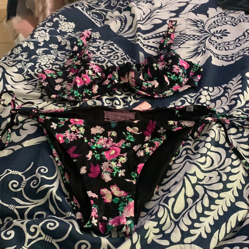 Victoria secret swimsuit - Picture 5 of 6